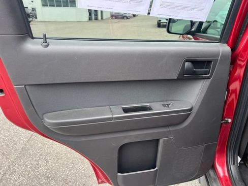 Used 2011 Ford Escape XLT FWD image 14
