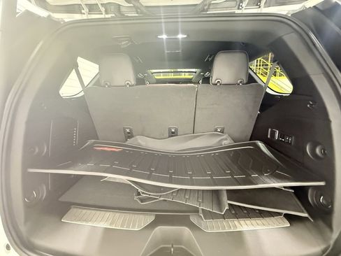 Used 2023 GMC Yukon Denali Ultimate image 54