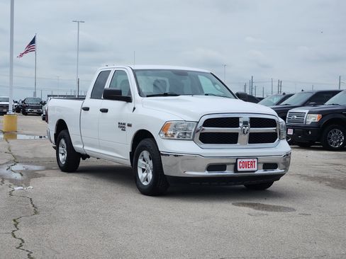 Used 2020 RAM 1500 Tradesman w/ Chrome Plus Package RWD image 3