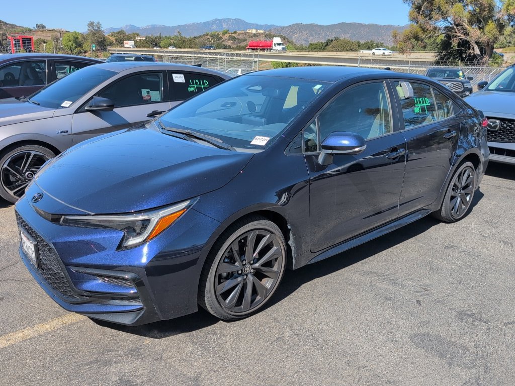 Used 2024 Toyota Corolla SE FWD image 1