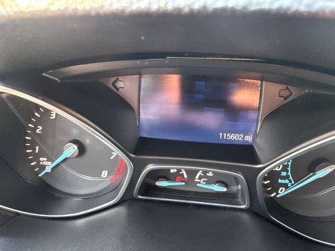 Used 2015 Ford Escape SE FWD image 12