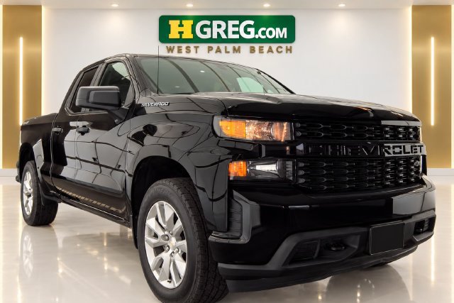 Used 2019 Chevrolet Silverado 1500 Custom w/ Custom Convenience Package AWD/4WD image 4