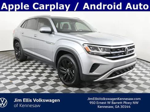 Certified 2023 Volkswagen Atlas Cross Sport SE w/ Panoramic Sunroof Package image 2