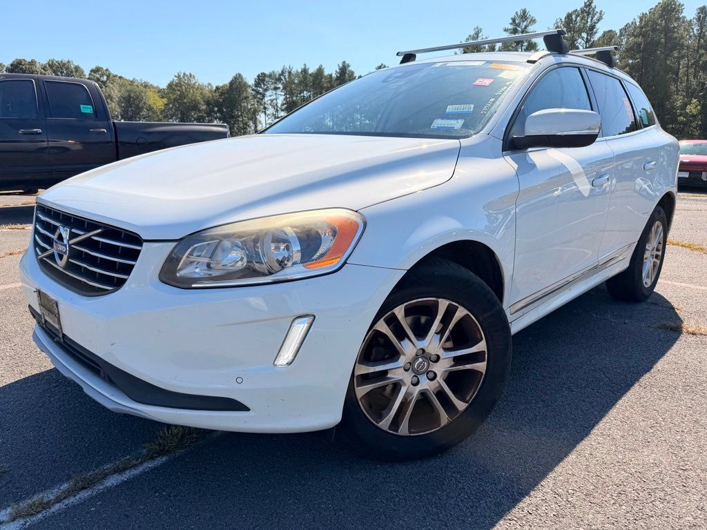 Used 2016 Volvo XC60 T5 Premier w/ Proximity Package AWD/4WD image 2