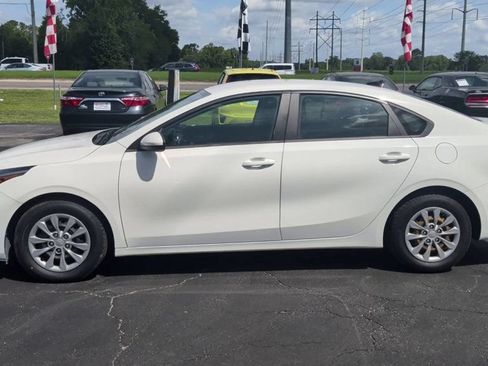 Used 2022 Kia Forte Sedan FWD image 5