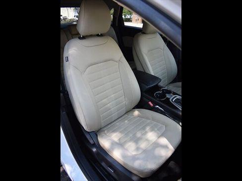 Used 2016 Ford Edge SEL FWD image 31