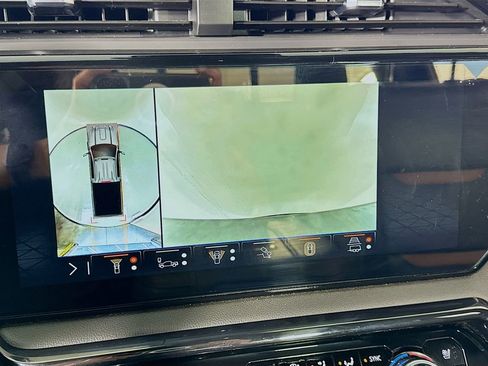 Used 2024 GMC Sierra 3500 AT4 w/ Technology Package image 42