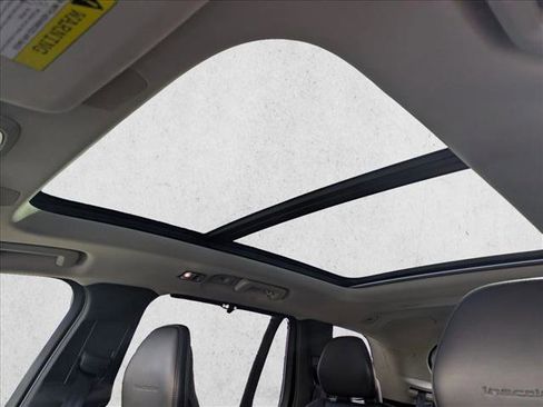 Used 2017 Volvo XC90 T6 Inscription w/ Vision Package image 14