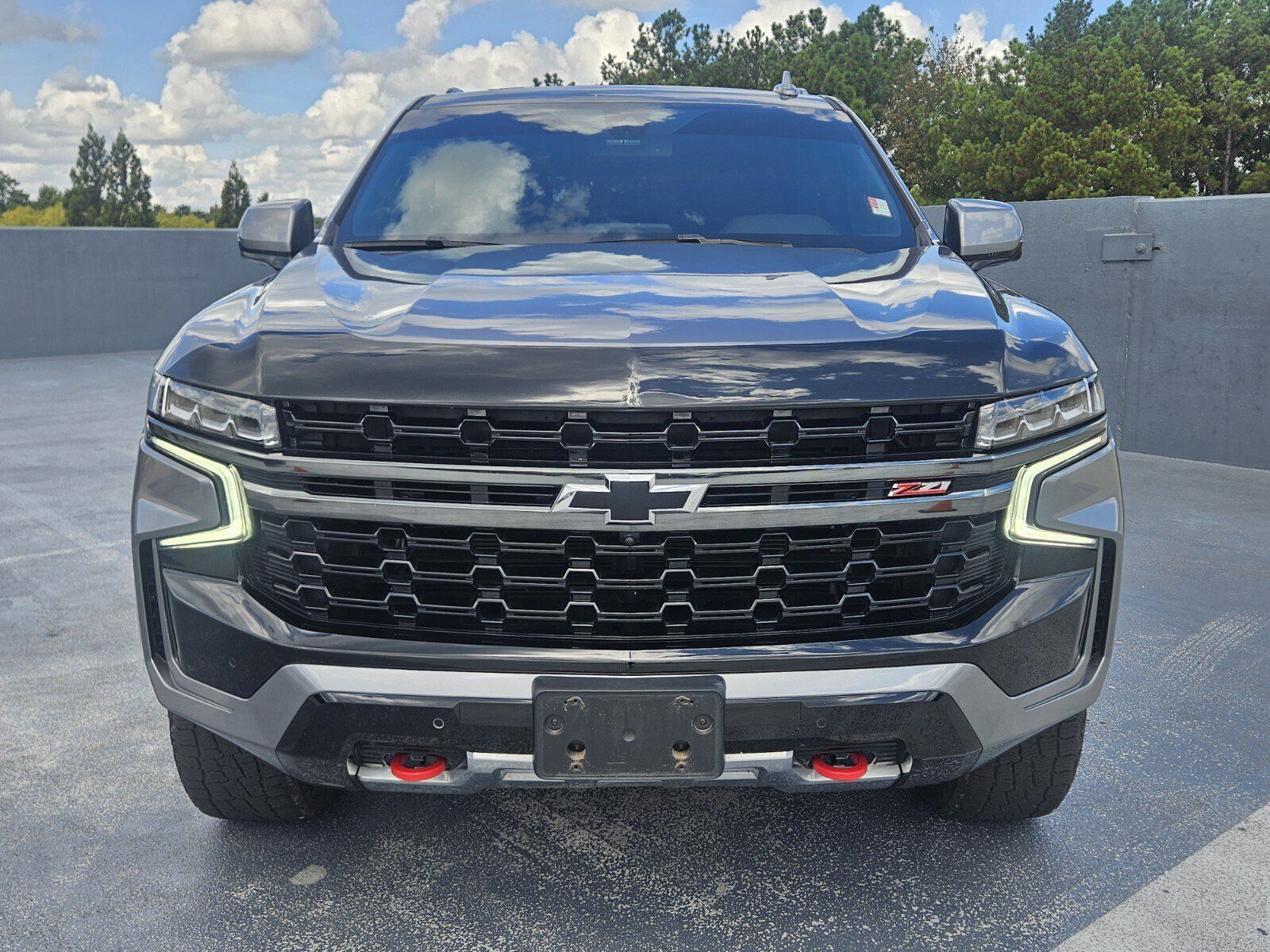 Used 2022 Chevrolet Tahoe Z71 w/ Luxury Package AWD/4WD image 8