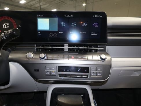 Used 2025 Hyundai Kona SEL image 16