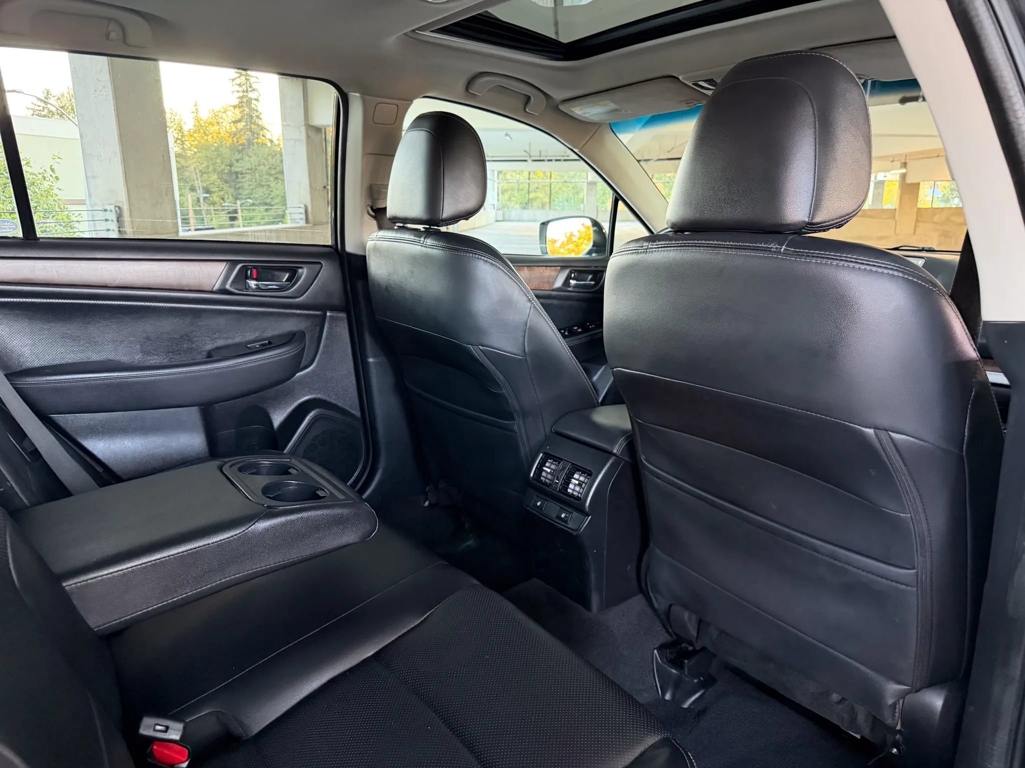 Used 2016 Subaru Outback 2.5i Limited AWD/4WD image 19