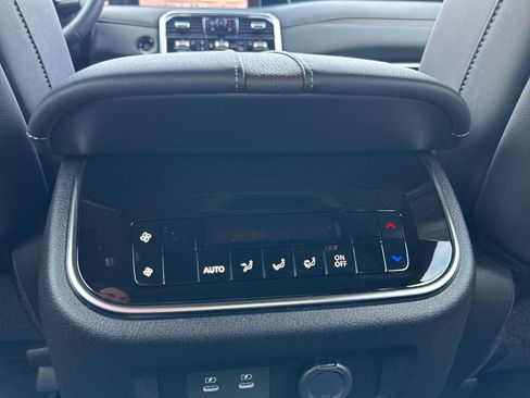 New 2026 Nissan Armada SL w/ Captain's Chari Seat Package image 17