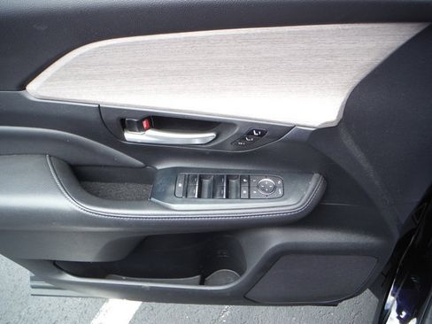 Used 2024 Toyota Grand Highlander AWD image 14