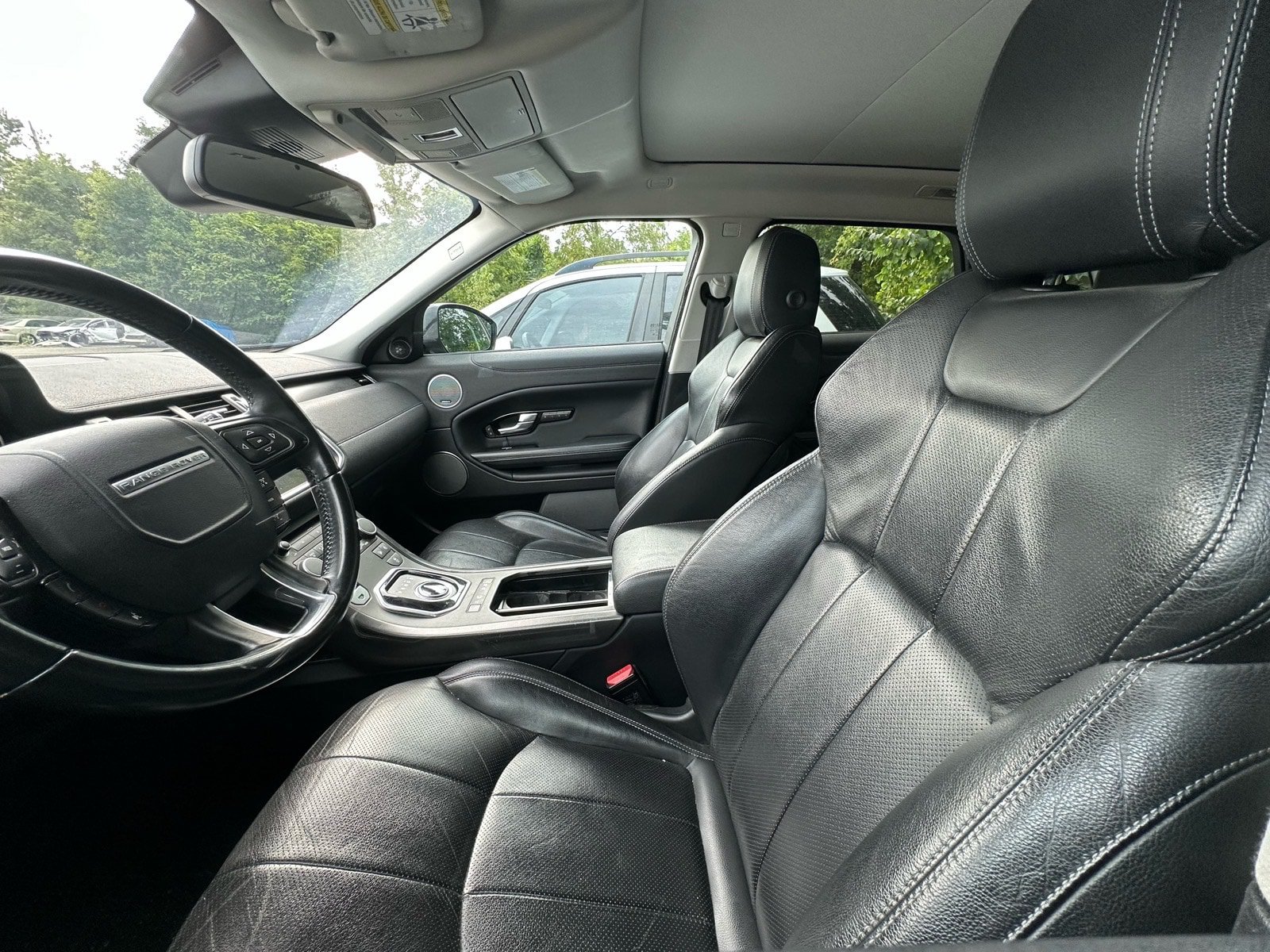 Used 2018 Land Rover Range Rover Evoque SE Premium AWD/4WD image 5