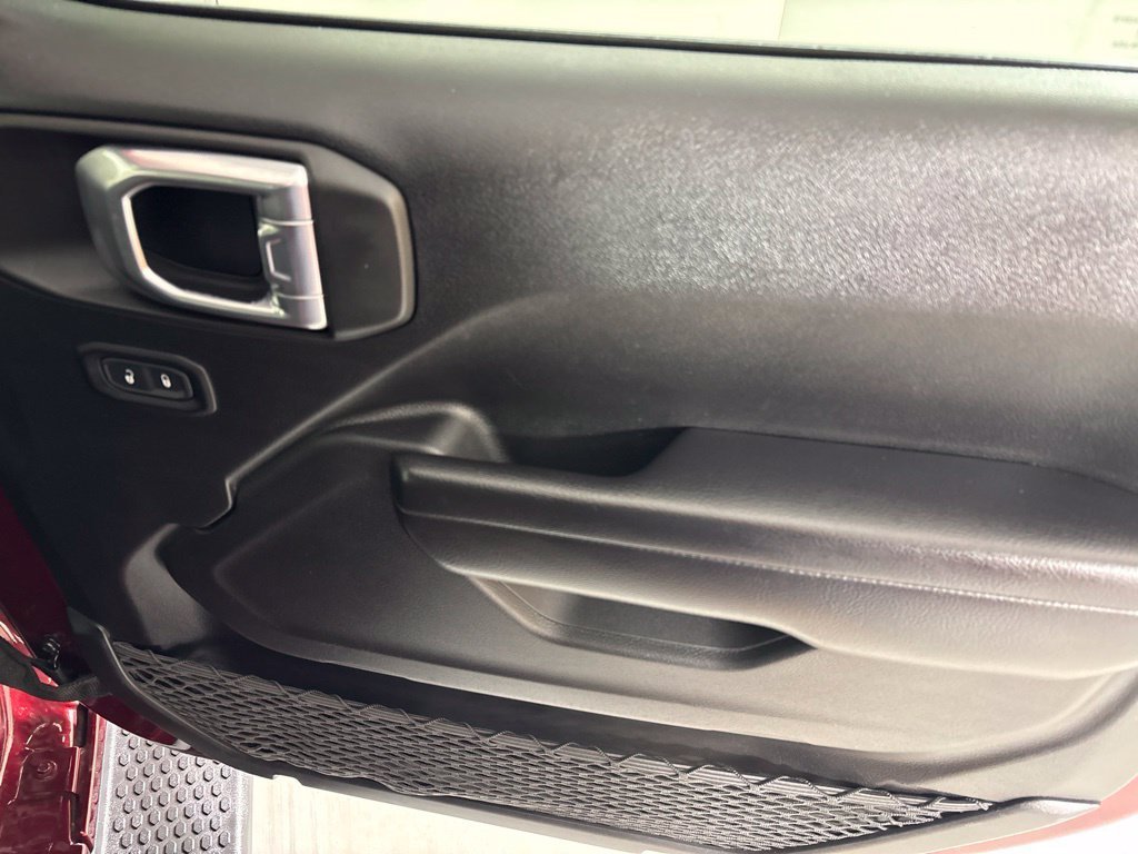 Used 2021 Jeep Wrangler Unlimited Sport AWD/4WD image 14