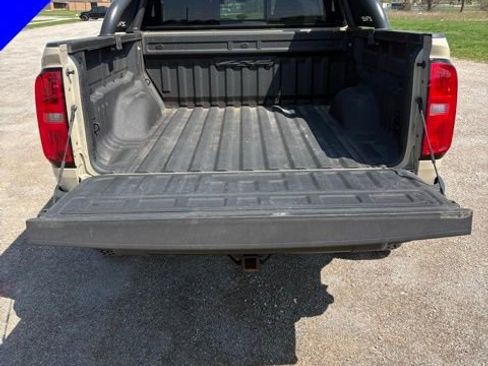 Used 2022 Chevrolet Colorado ZR2 w/ ZR2 Dusk Special Edition AWD/4WD image 6