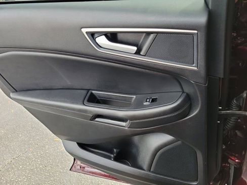 Used 2024 Ford Edge SEL image 16