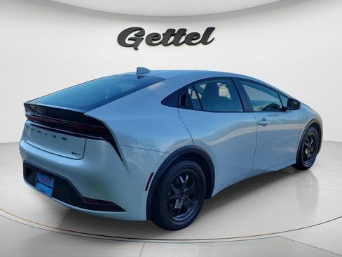 Certified 2024 Toyota Prius LE FWD image 5