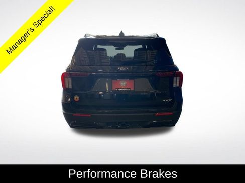 Used 2025 Ford Explorer ST-Line w/ ST-Line Street Pack AWD/4WD image 18