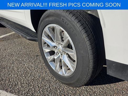 Used 2023 Chevrolet Suburban Premier image 6