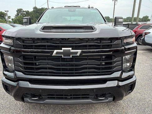 New 2026 Chevrolet Silverado 2500 Custom w/ Custom Value Package AWD/4WD image 2