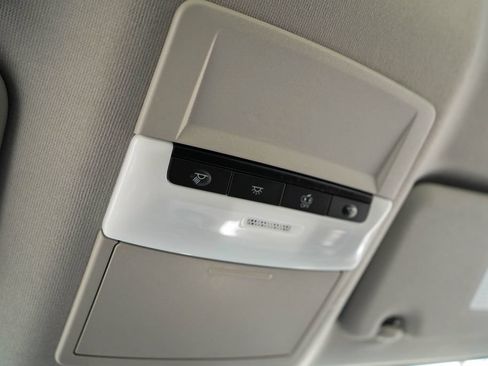 Used 2025 Nissan Sentra SV FWD image 11