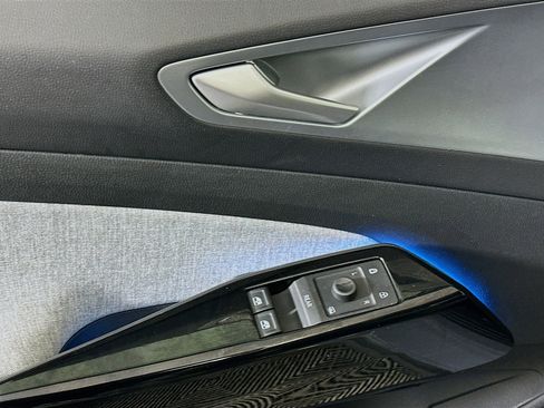 Used 2023 Volkswagen ID.4 Pro RWD image 15