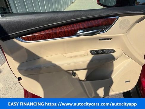 Used 2017 Cadillac XT5 Luxury w/ Driver Awareness Package AWD/4WD image 6