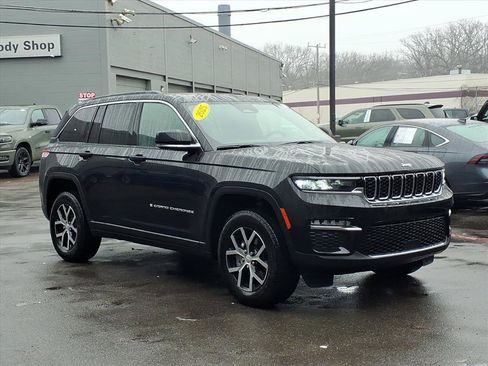 Used 2025 Jeep Grand Cherokee Limited image 49