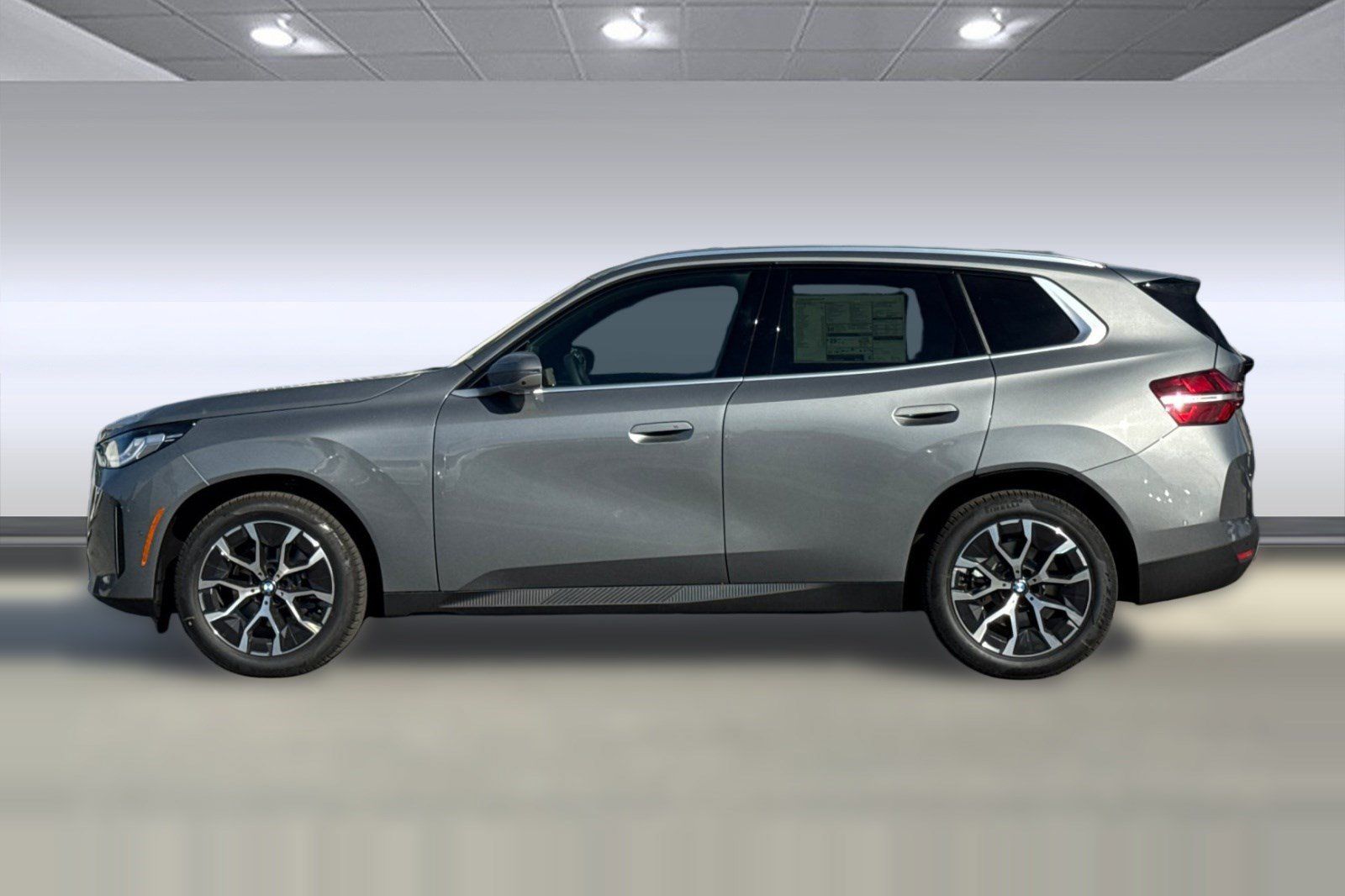Used 2026 BMW X3 xDrive30i w/ Premium Package AWD/4WD image 2