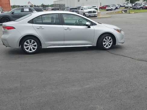 Used 2024 Toyota Corolla LE FWD image 11