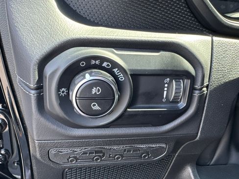 New 2025 Jeep Gladiator Rubicon w/ Convenience Group image 16