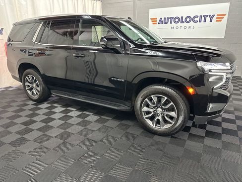 Used 2024 Chevrolet Tahoe LT w/ LT Signature Package image 3