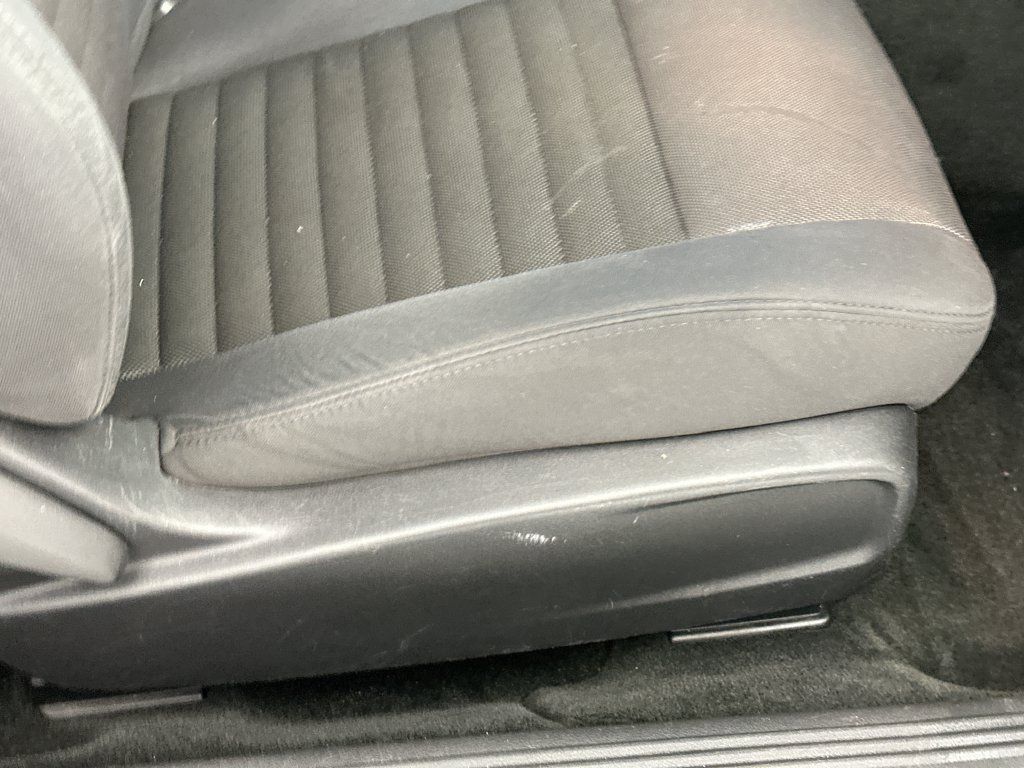 Used 2013 Dodge Challenger SXT RWD image 23