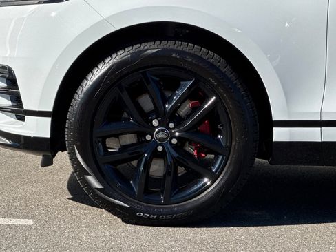 Certified 2025 Land Rover Range Rover Velar Dynamic SE image 33