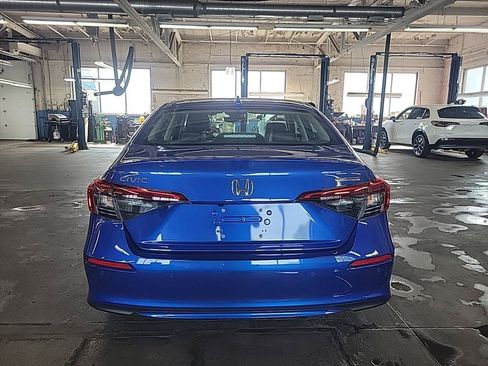 Used 2024 Honda Civic Touring image 4
