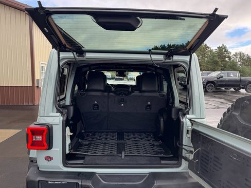 Used 2024 Jeep Wrangler Unlimited Rubicon image 34