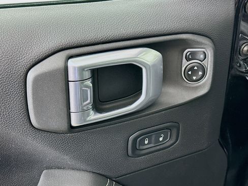 Used 2023 Jeep Wrangler Sahara w/ Cold Weather Group image 15