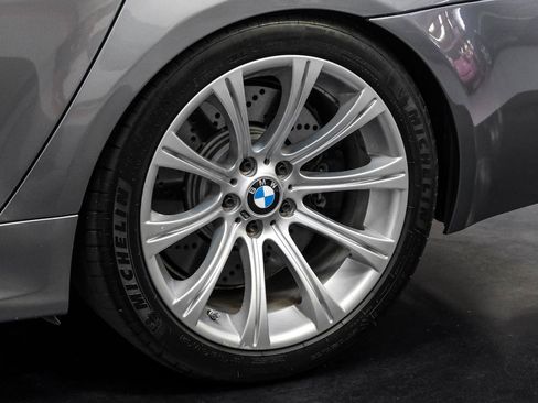 Used 2010 BMW M5 RWD image 48