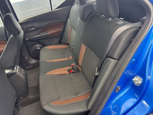 Used 2024 Nissan Kicks SR image 33