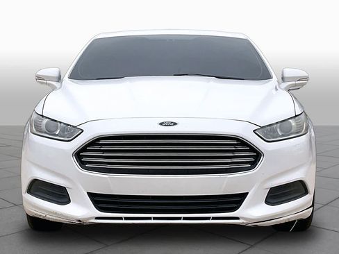 Used 2014 Ford Fusion SE FWD image 5