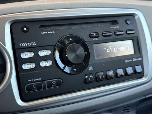 Used 2012 Toyota Yaris LE FWD image 26
