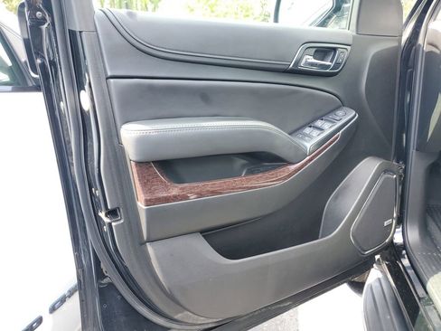 Used 2020 GMC Yukon SLE w/ Convenience Package image 12