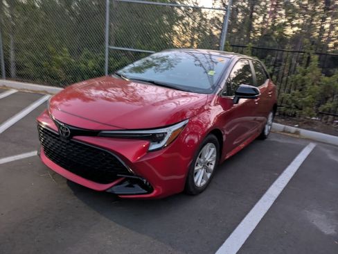 Certified 2024 Toyota Corolla SE image 4