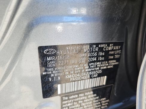 Used 2018 Hyundai Elantra Sport w/ Sport Premium Package 03 image 42