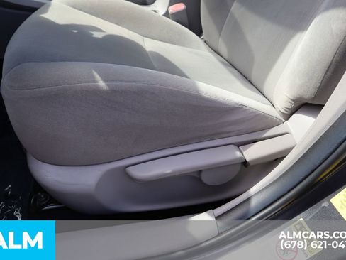 Used 2013 Toyota Corolla LE image 15