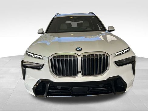Used 2024 BMW X7 xDrive40i w/ Executive Package image 12