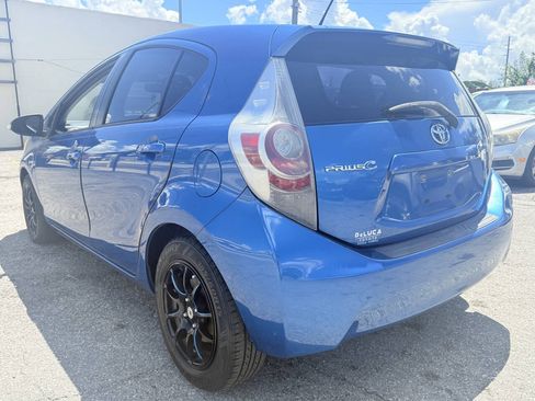 Used 2012 Toyota Prius C One FWD image 6