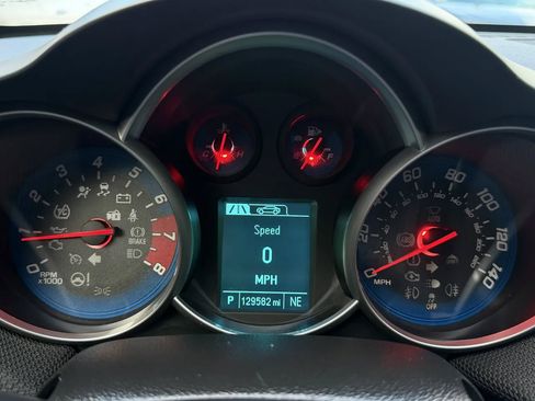 Used 2015 Chevrolet Cruze LT FWD image 45