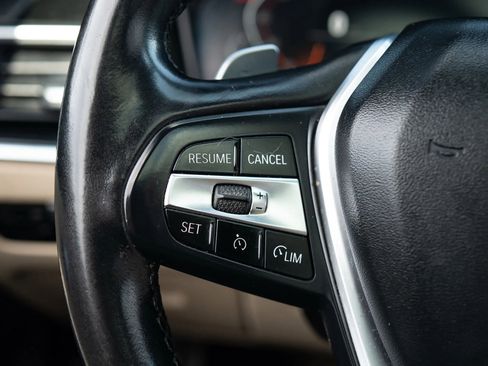 Used 2020 BMW 330i Sedan w/ Convenience Package image 40